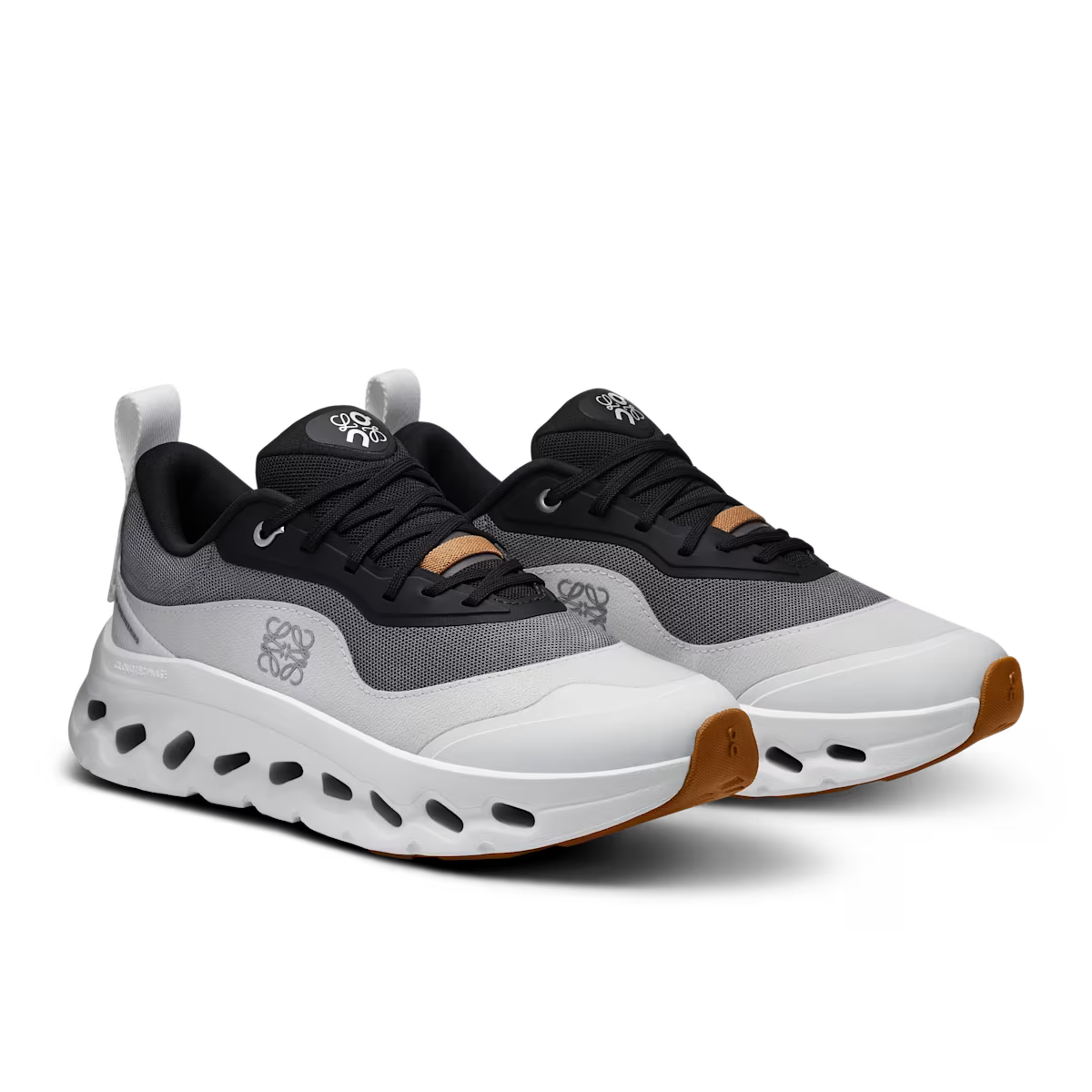 Cloudtilt LOEWE - Black White | Gum
