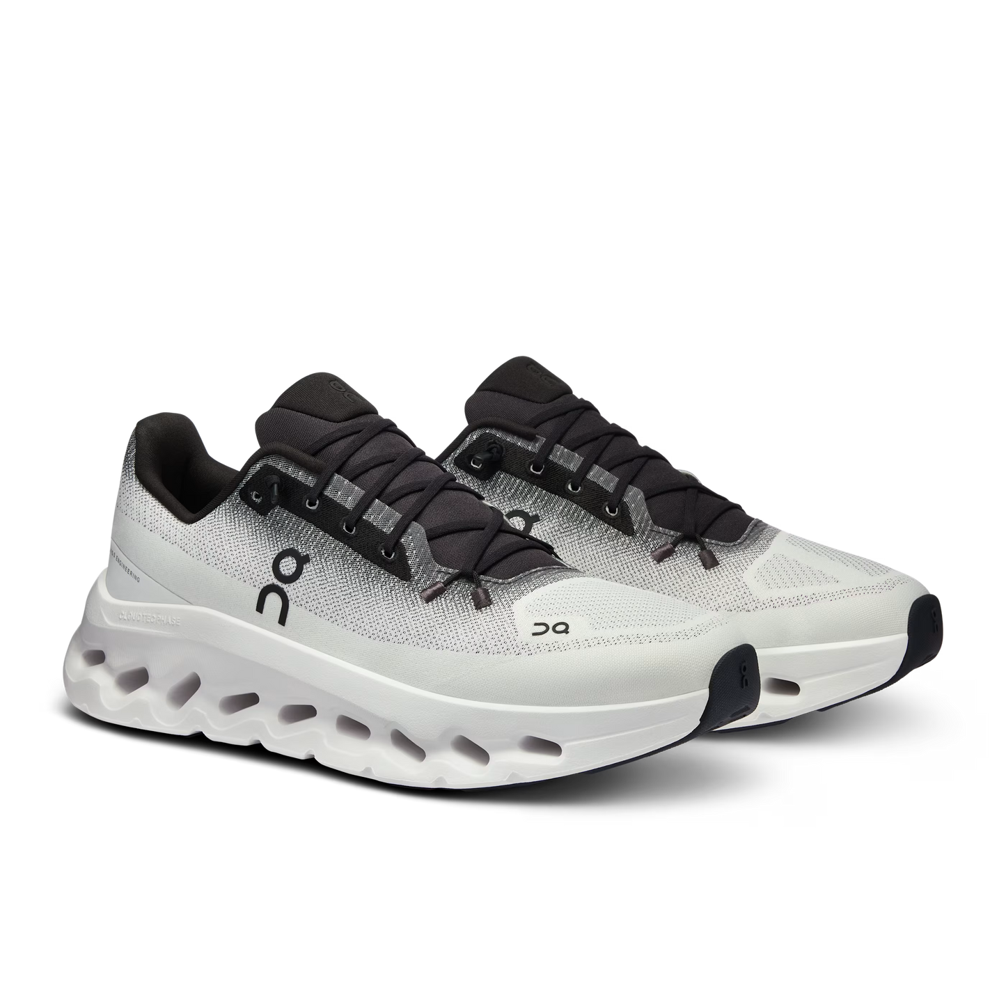 Cloudtilt - Black | Ivory